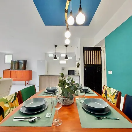 Casa Ana Con Pequeno Jardin Apartment *