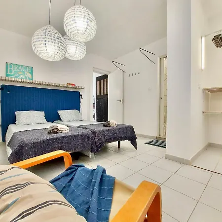 Casa Ana Con Pequeno Jardin